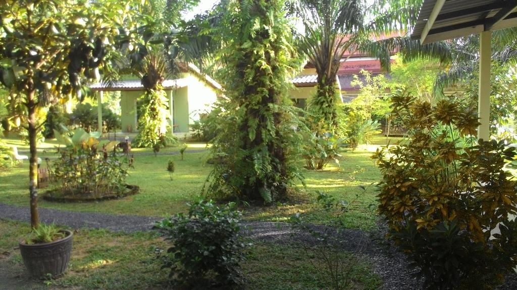 Aathid Garden Khao Lak Villa Room photo